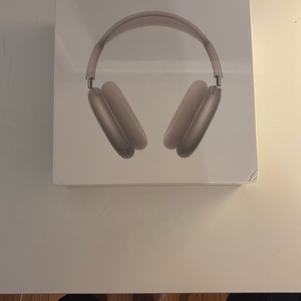 Apple AirPod Max - Starlight Colorway - BRAND NEW UNOPENED